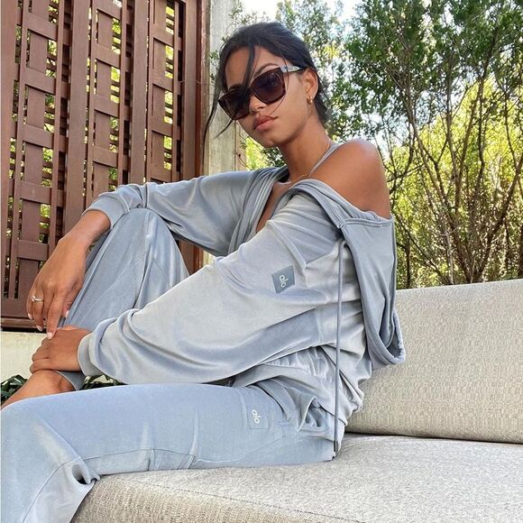 ALO Yoga Tops - NWT Alo Yoga Velour Glimmer Full Zip Hoodie Size Small